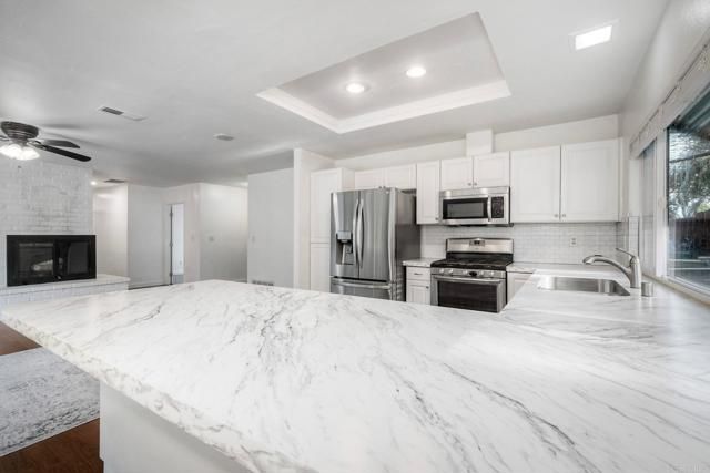 338 Rancho Vista Place, Vista, CA 92083