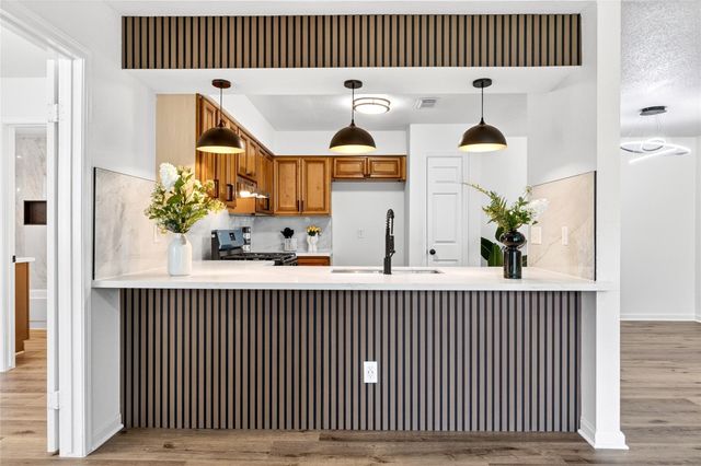 8618 Van Hut Lane, Houston, TX 77044
