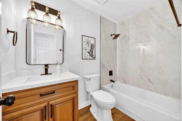 8618 Van Hut Lane, Houston, TX 77044