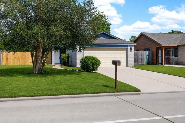 8618 Van Hut Lane, Houston, TX 77044