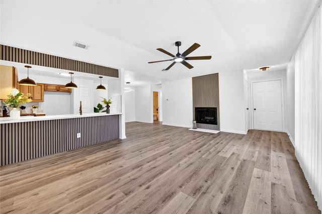 8618 Van Hut Lane, Houston, TX 77044