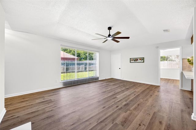 8618 Van Hut Lane, Houston, TX 77044