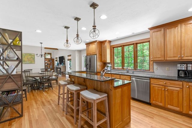 160 Quail Run, Marshfield, MA 02050
