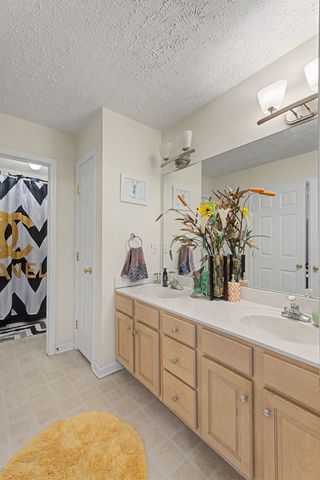 5672 Deer Valley Trl, Antioch, TN 37013