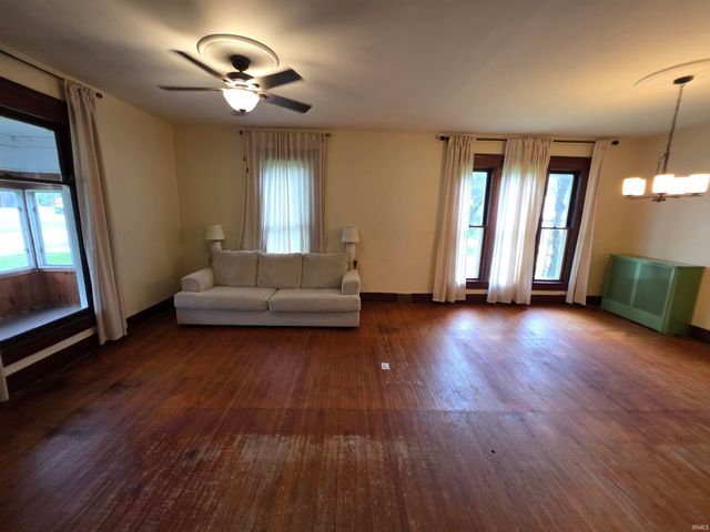 9914 E Jackson Street, Selma, IN 47383