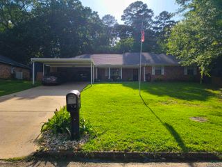 1101 N Idlewood Dr, White Oak, TX 75693