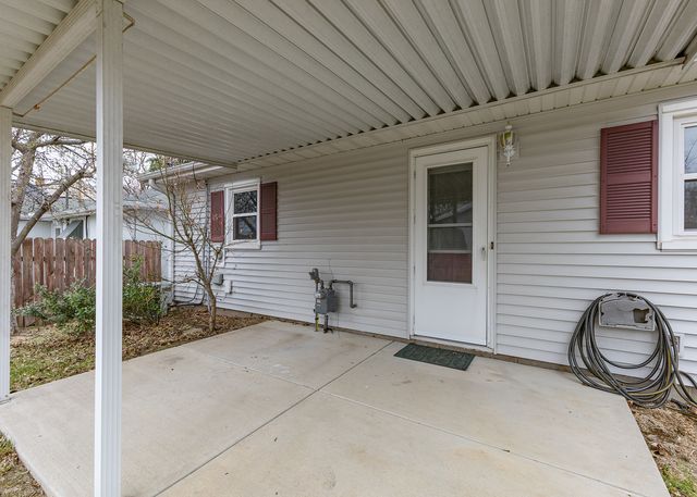 1850 45th Street, Rock Island, IL 61201