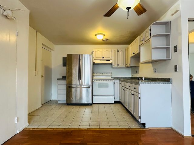 38 Carey Avenue 6, Watertown, MA 02472