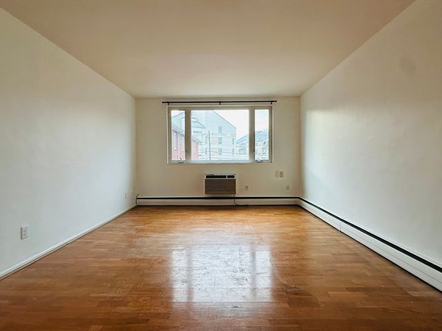 38 Carey Avenue 6, Watertown, MA 02472