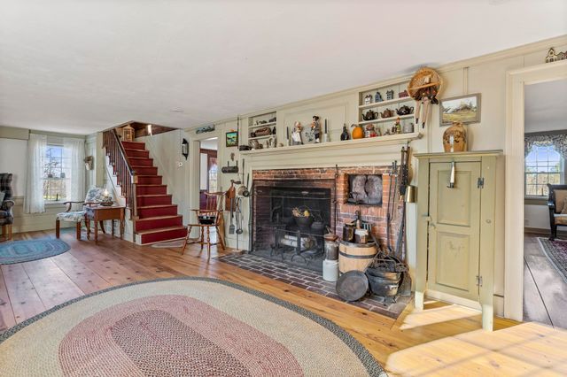 392 High Street, Candia, NH 03034