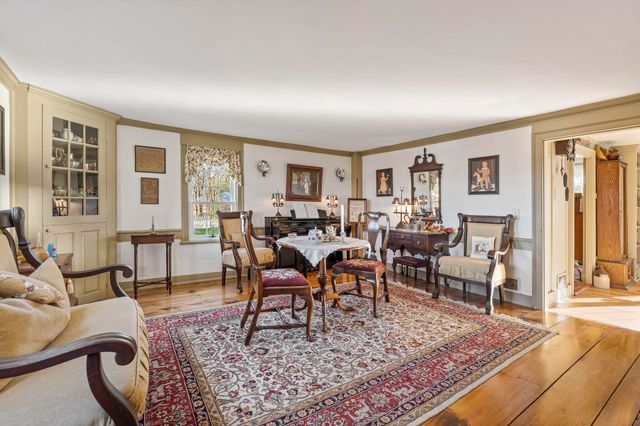 392 High Street, Candia, NH 03034