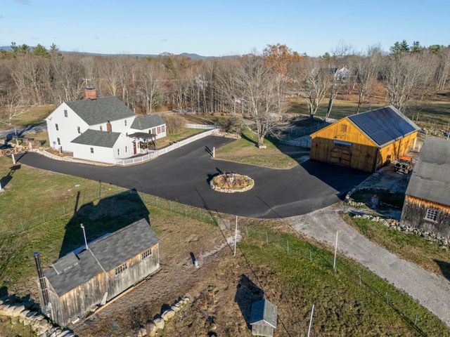 392 High Street, Candia, NH 03034