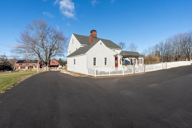 392 High Street, Candia, NH 03034