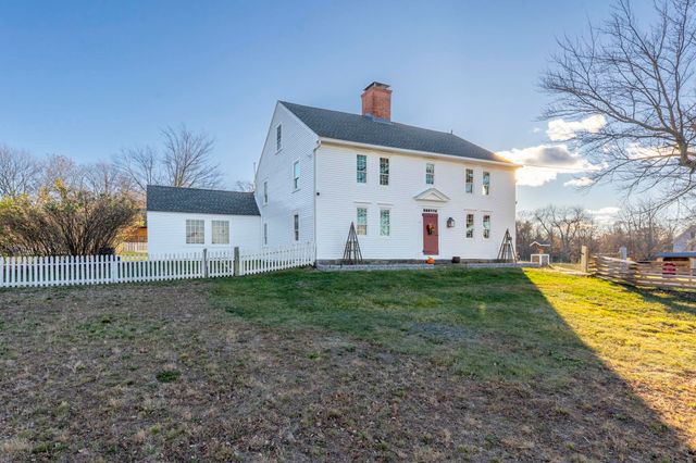 392 High Street, Candia, NH 03034