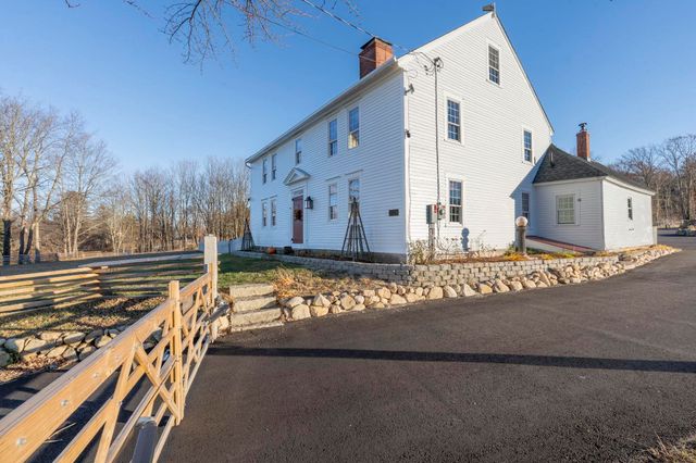 392 High Street, Candia, NH 03034