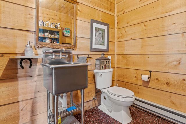 392 High Street, Candia, NH 03034