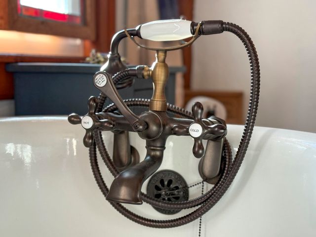 392 High Street, Candia, NH 03034