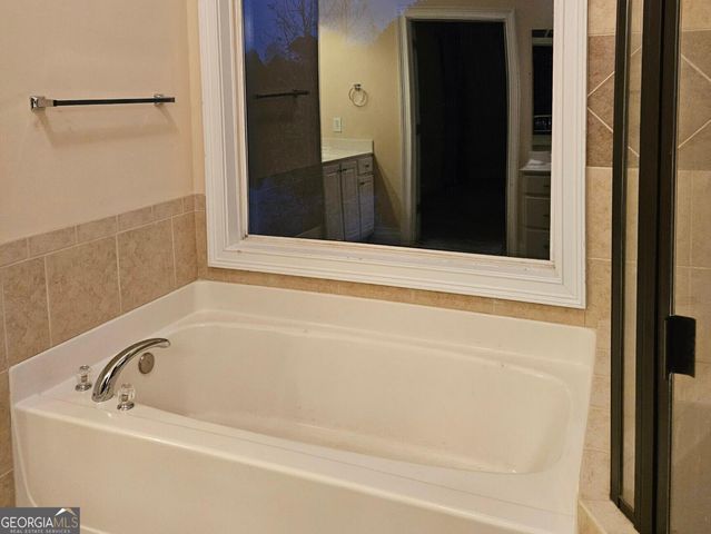 3932 Misty Lake, Ellenwood, GA 30294