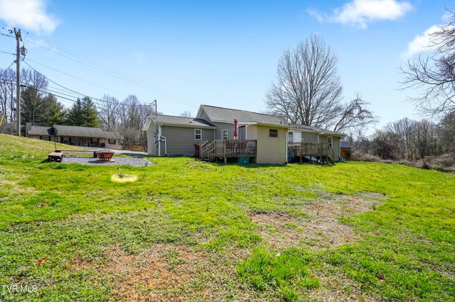 2426 Old Lewis Road, Johnson City, TN 37601