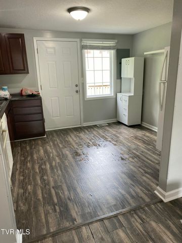 2426 Old Lewis Road, Johnson City, TN 37601