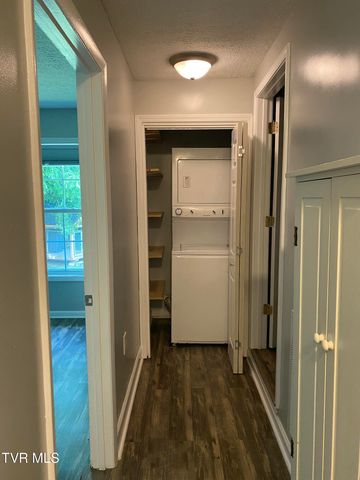 2426 Old Lewis Road, Johnson City, TN 37601