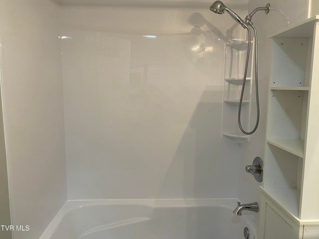 2426 Old Lewis Road, Johnson City, TN 37601