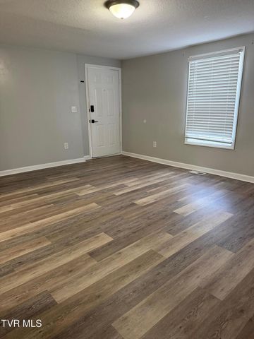 2426 Old Lewis Road, Johnson City, TN 37601