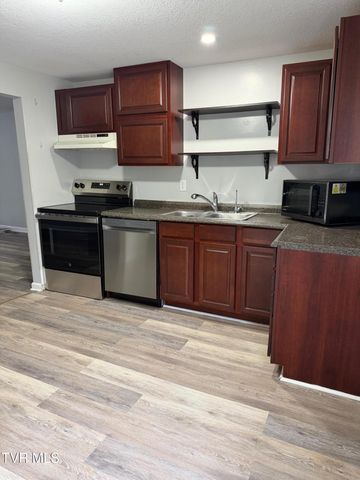 2426 Old Lewis Road, Johnson City, TN 37601