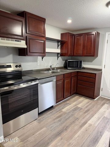 2426 Old Lewis Road, Johnson City, TN 37601