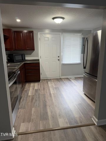 2426 Old Lewis Road, Johnson City, TN 37601