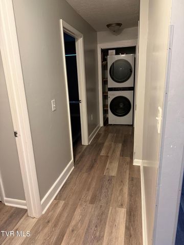 2426 Old Lewis Road, Johnson City, TN 37601