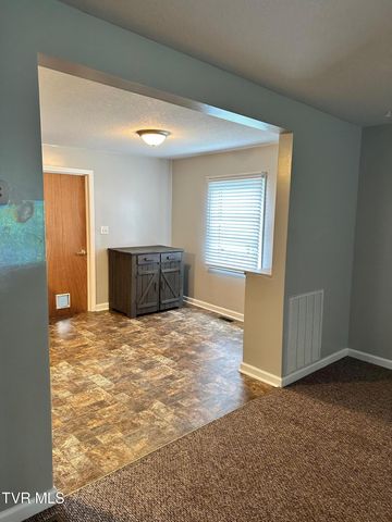 2426 Old Lewis Road, Johnson City, TN 37601