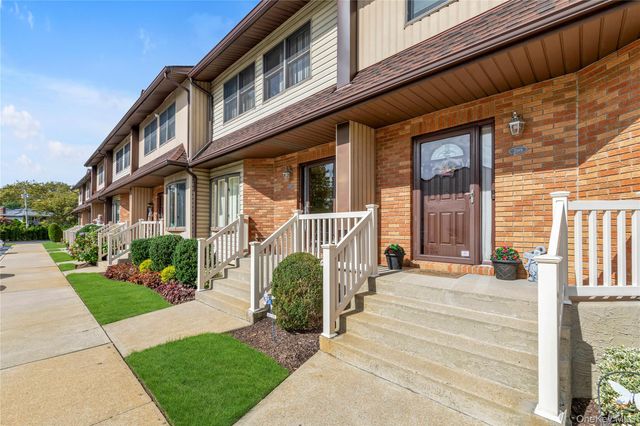 2189 Jerusalem Avenue, Merrick, NY 11566