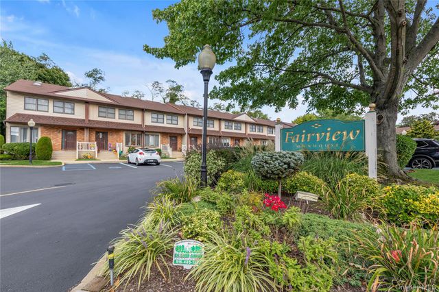 2189 Jerusalem Avenue, Merrick, NY 11566