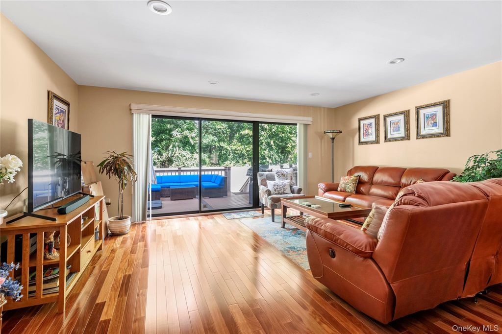 2189 Jerusalem Avenue, Merrick, NY 11566 — photo 4