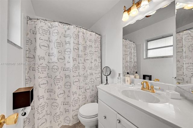 1705 NW 69th Ter, Margate, FL 33063