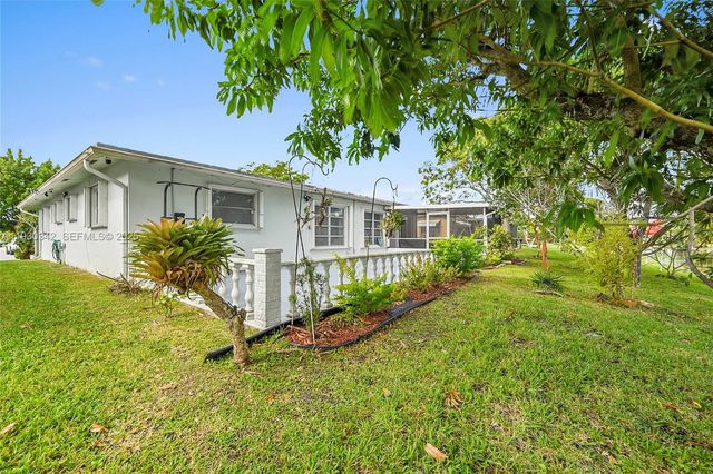 1705 NW 69th Ter, Margate, FL 33063