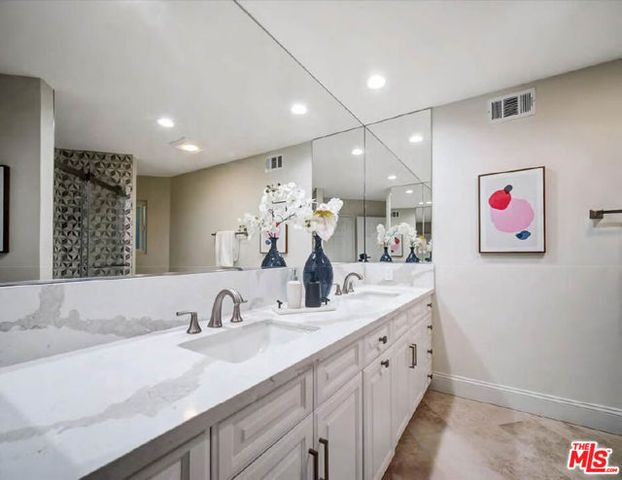 4732 Del Moreno Drive, Woodland Hills (los Angeles), CA 91364