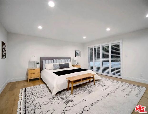 4732 Del Moreno Drive, Woodland Hills (los Angeles), CA 91364