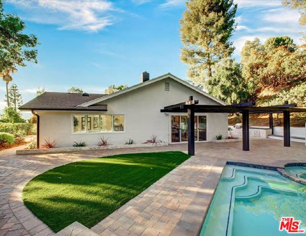 4732 Del Moreno Drive, Woodland Hills (los Angeles), CA 91364