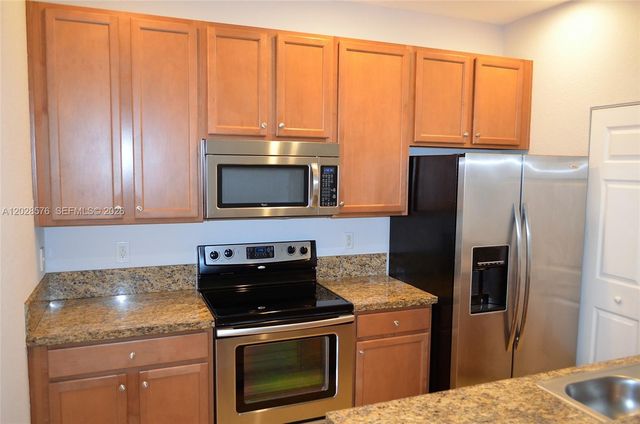 1524 SW 147th Ave 1524, Pembroke Pines, FL 33027
