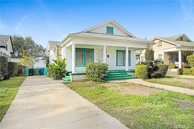4239 South Raymond Avenue, Los Angeles, CA 90037