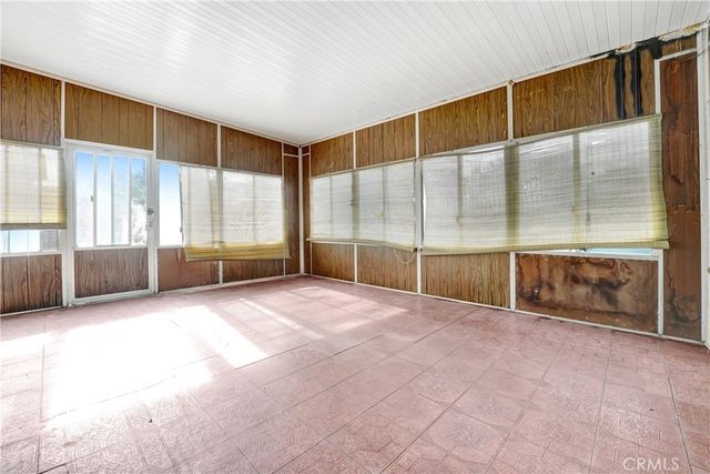 4239 South Raymond Avenue, Los Angeles, CA 90037