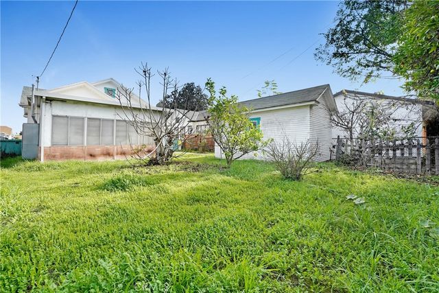 4239 South Raymond Avenue, Los Angeles, CA 90037