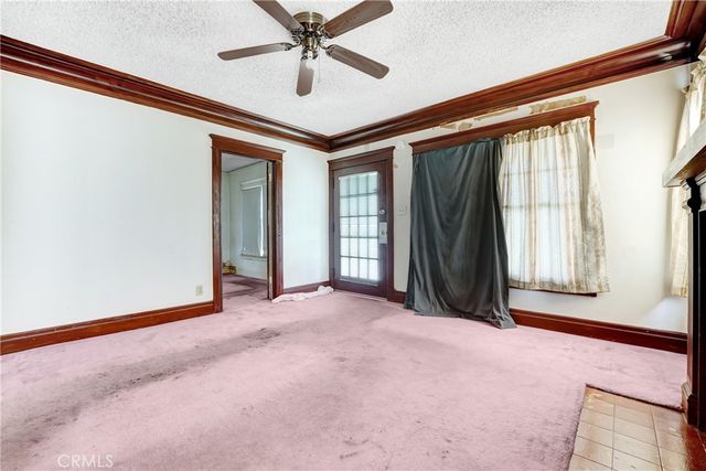 4239 South Raymond Avenue, Los Angeles, CA 90037