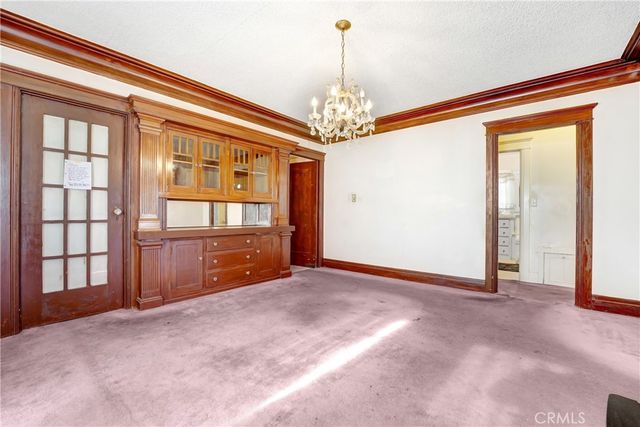 4239 South Raymond Avenue, Los Angeles, CA 90037