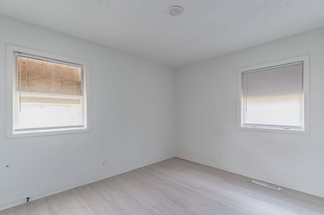 1521 E Del Mar St, Wichita, KS 67216