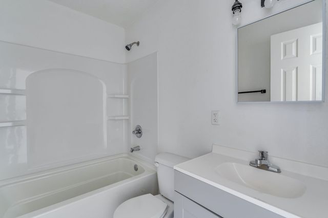 1521 E Del Mar St, Wichita, KS 67216