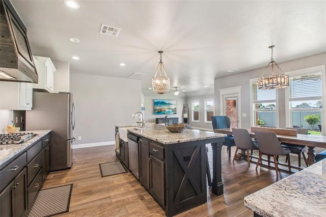 9108 NW 117th Street, Yukon, OK 73099