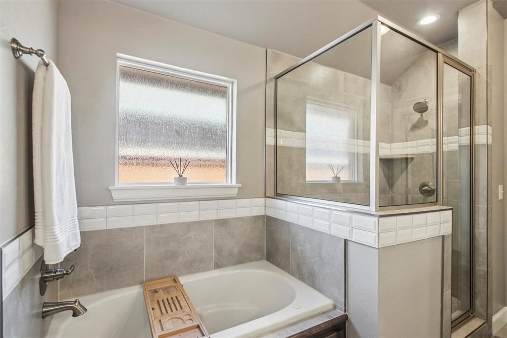 Image 18 of property listing at 9108 NW 117th Street, Yukon, OK 73099